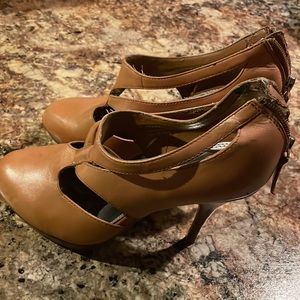 White House Black Market shoes